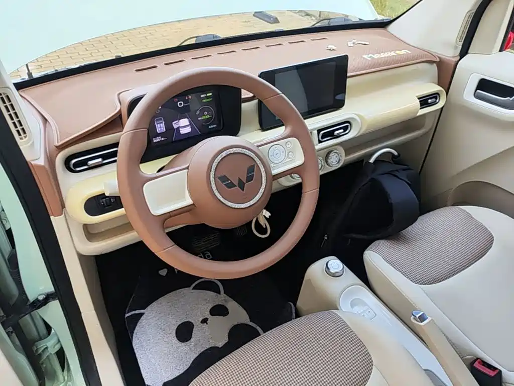 Wuling MINIEV — миниатюра 10