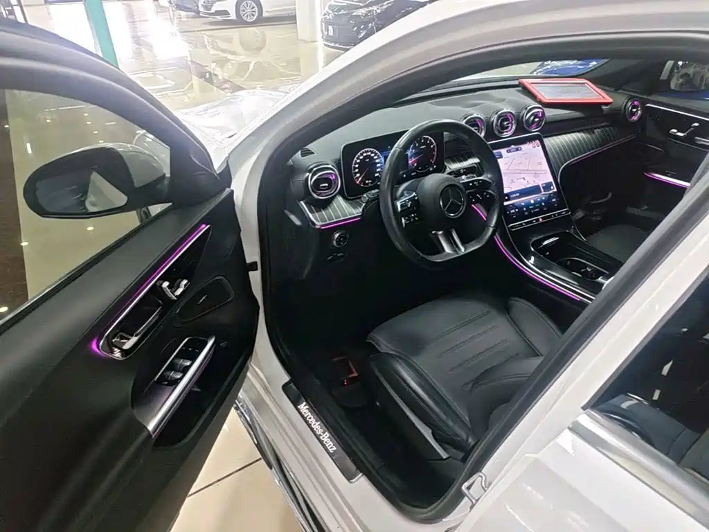 Mercedes-Benz C-Class — миниатюра 16