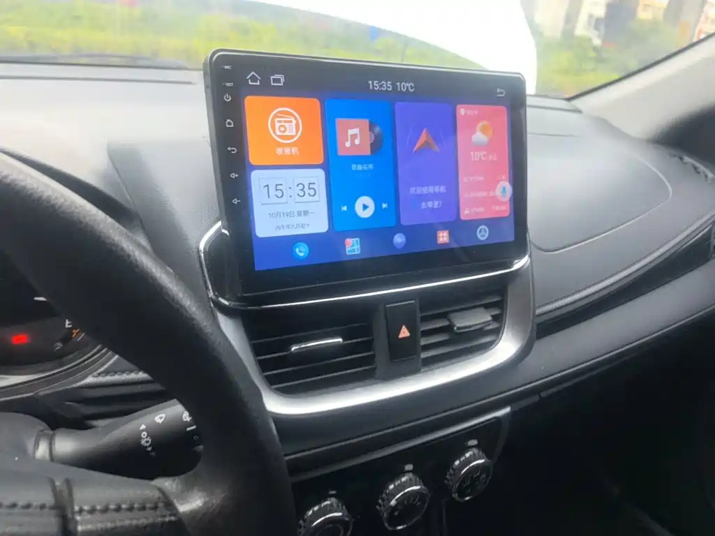 Toyota Yaris L — миниатюра 13