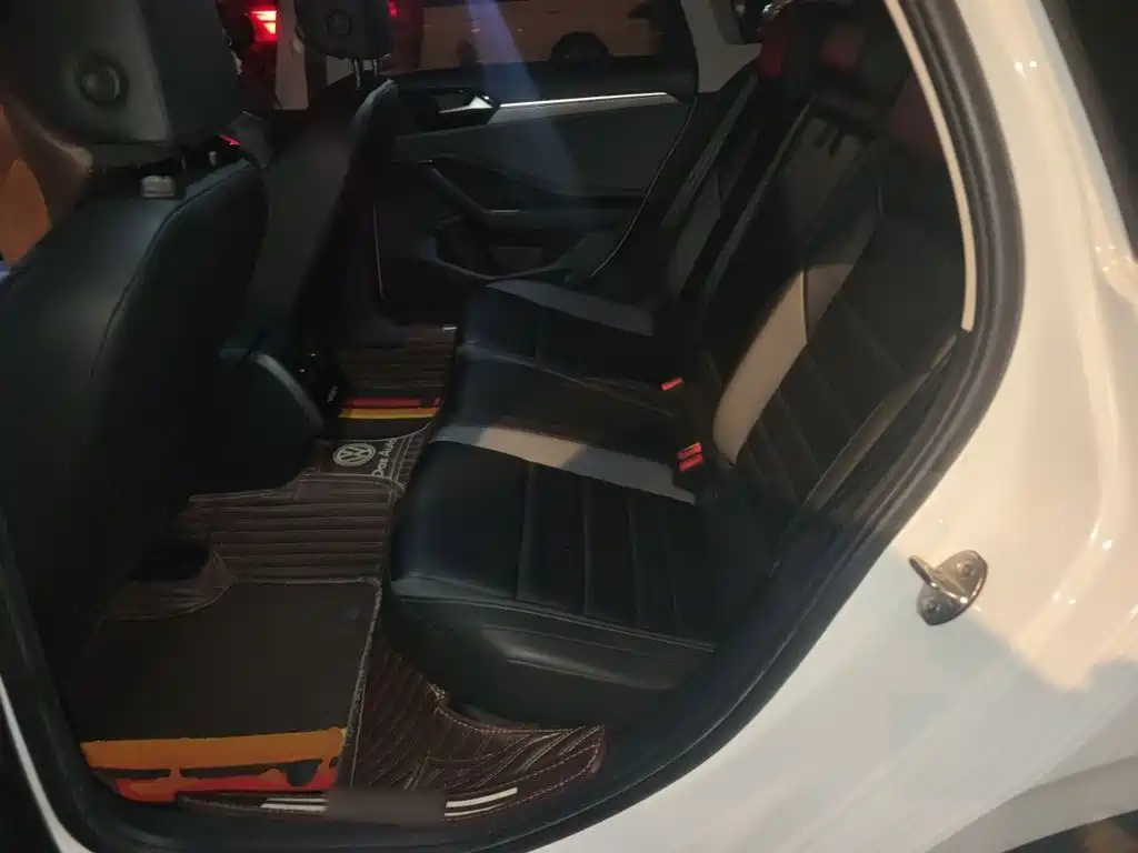 Volkswagen Sagitar — миниатюра 18