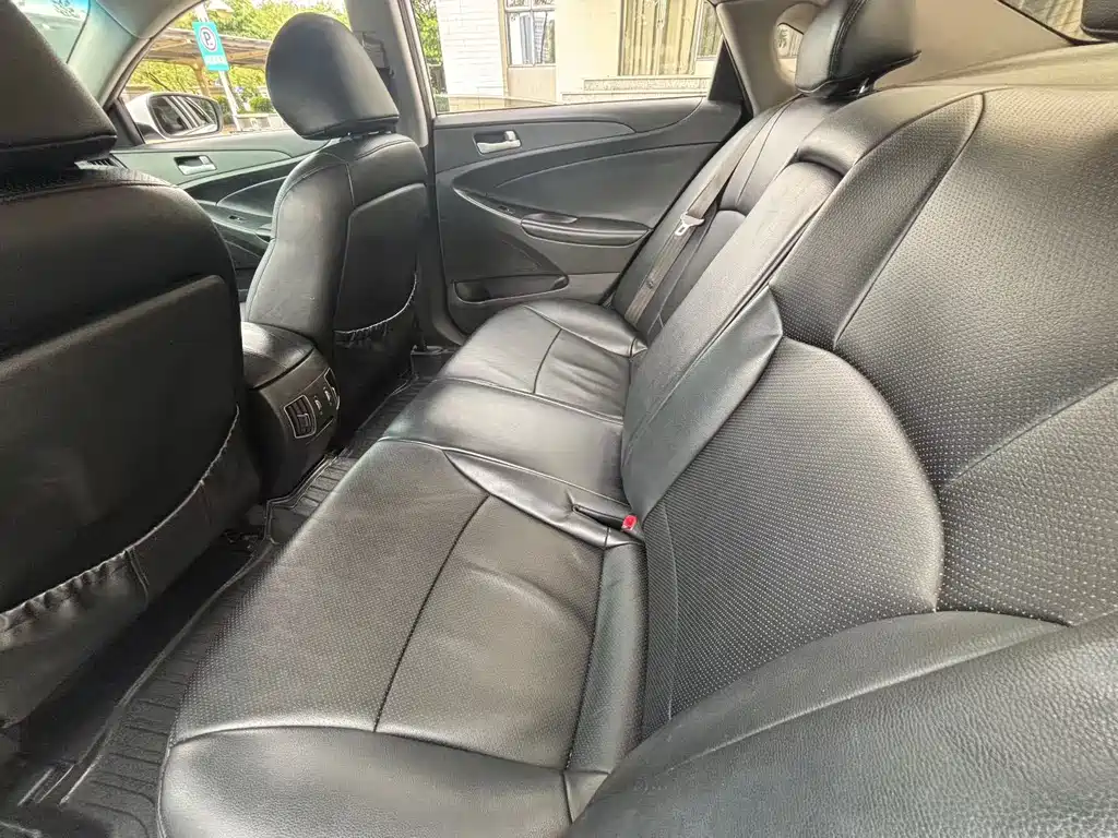 Hyundai Sonata — миниатюра 8