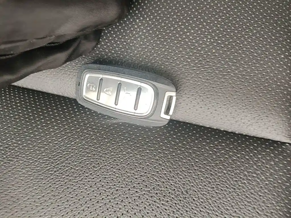 Hyundai Elantra — миниатюра 9