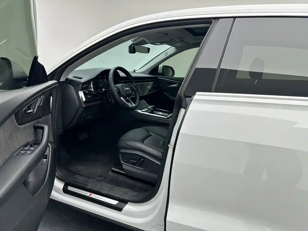 Audi Q8 — миниатюра 15