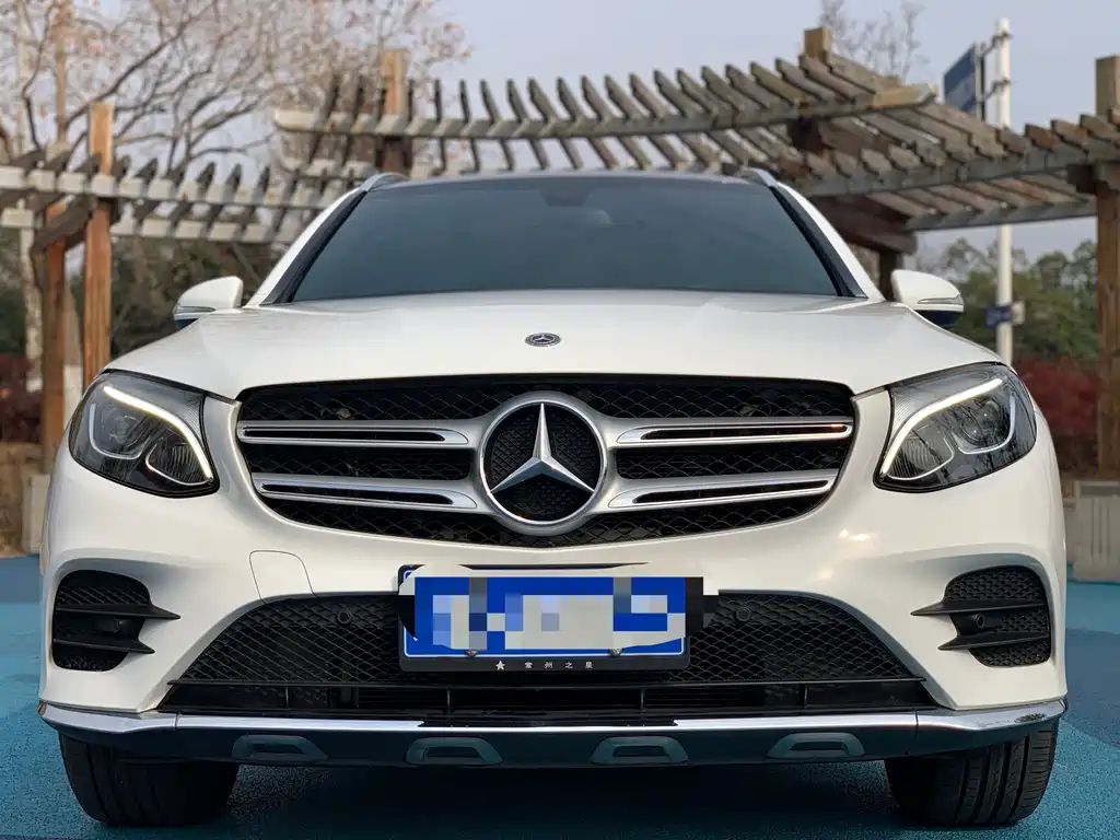 MERCEDES-BENZ GLC