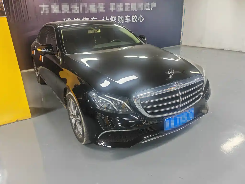 Mercedes-Benz E-Class — миниатюра 3