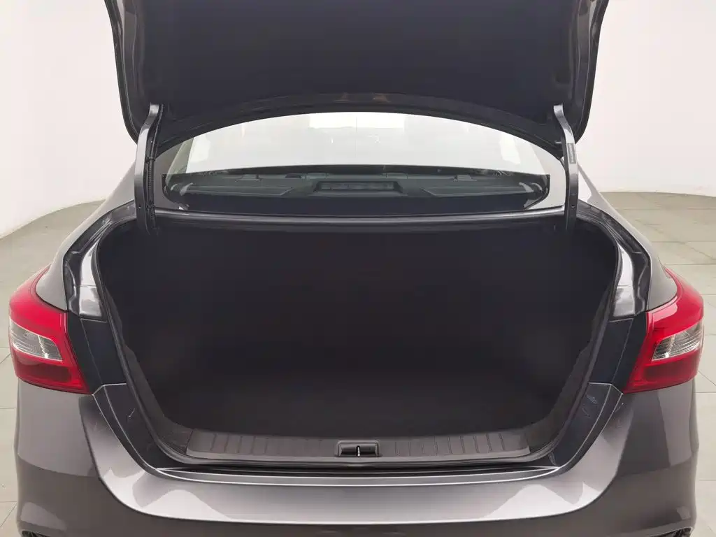 Nissan Sylphy — миниатюра 16
