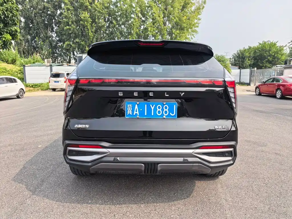Geely Boyue L — миниатюра 12