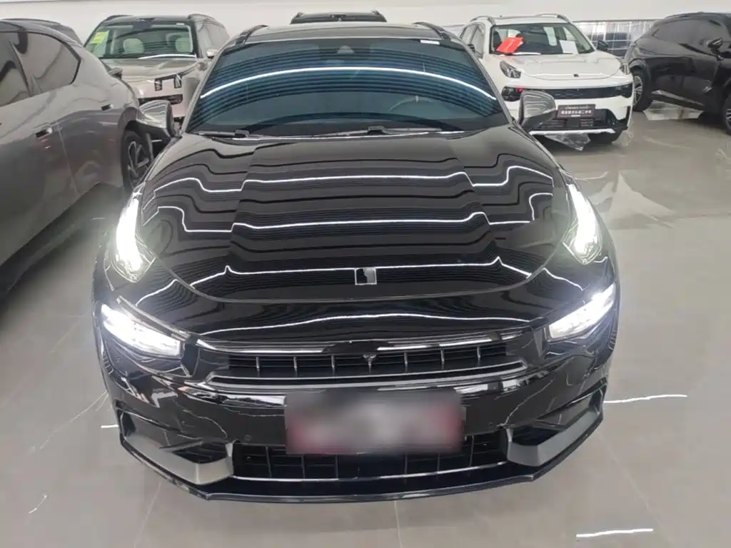 Lynk & Co 02 Hatchback — миниатюра 3