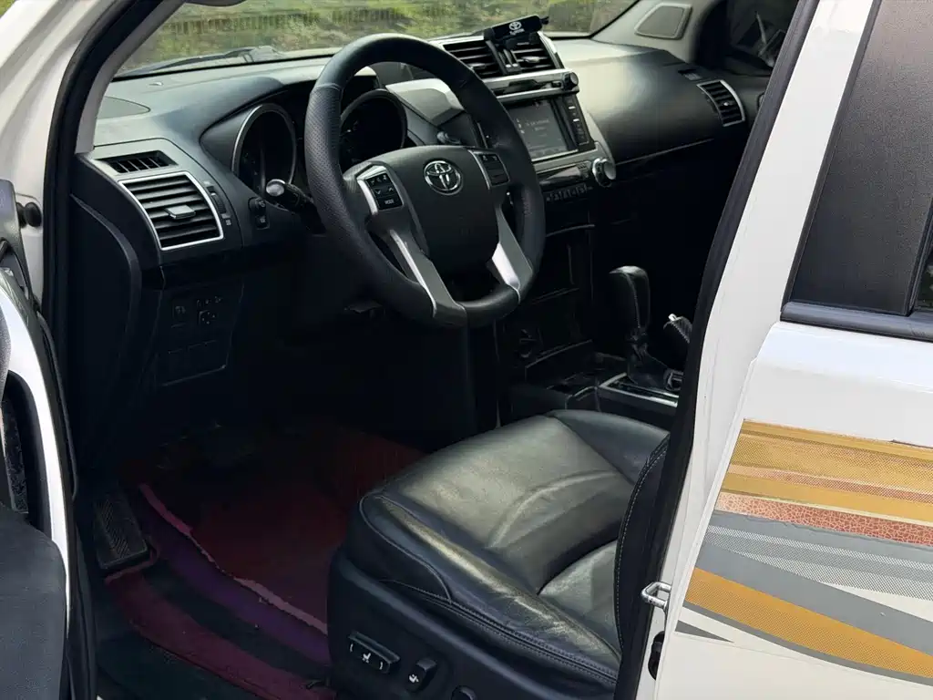 Toyota Prado — миниатюра 7