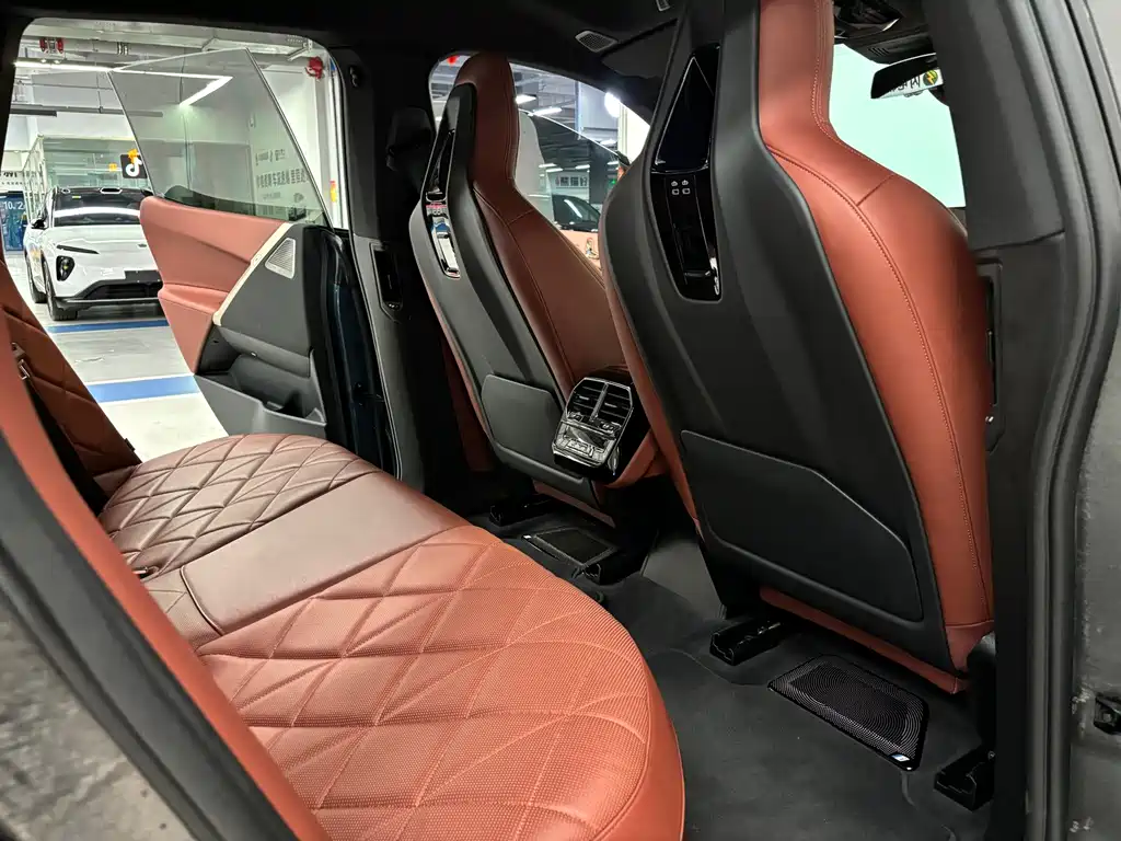 BMW BMW iX M60 — миниатюра 6
