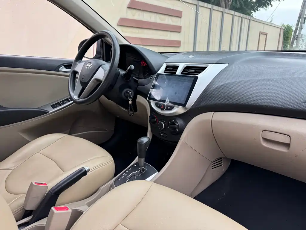 Hyundai Verna — миниатюра 20
