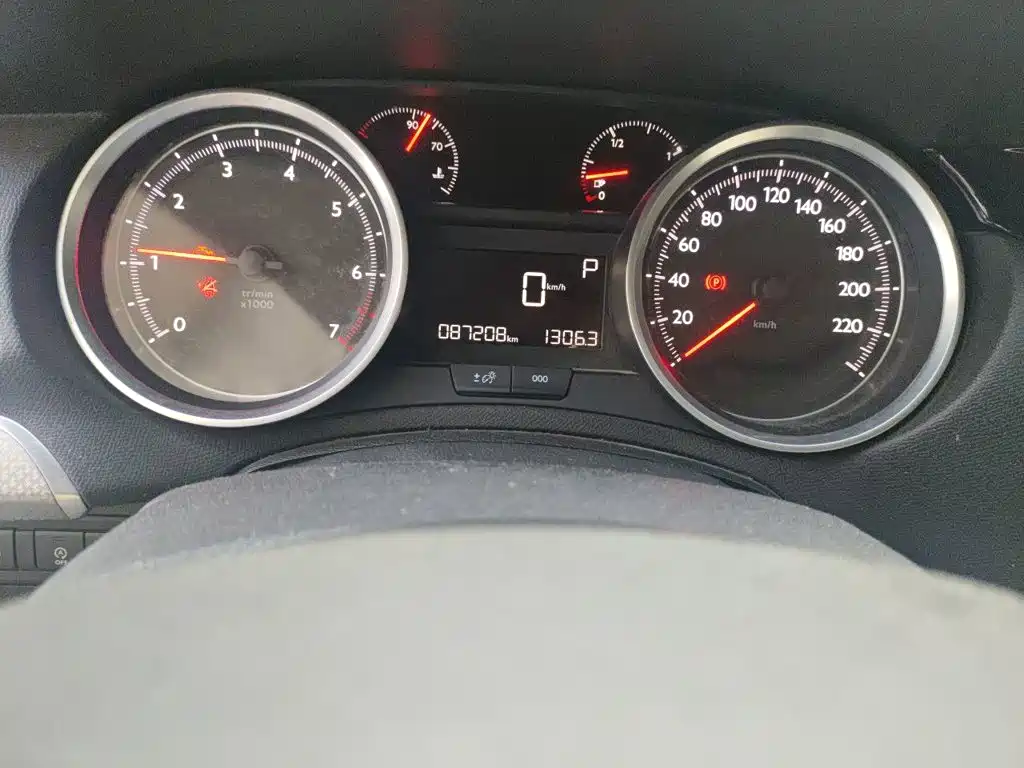 Peugeot 408 — миниатюра 8