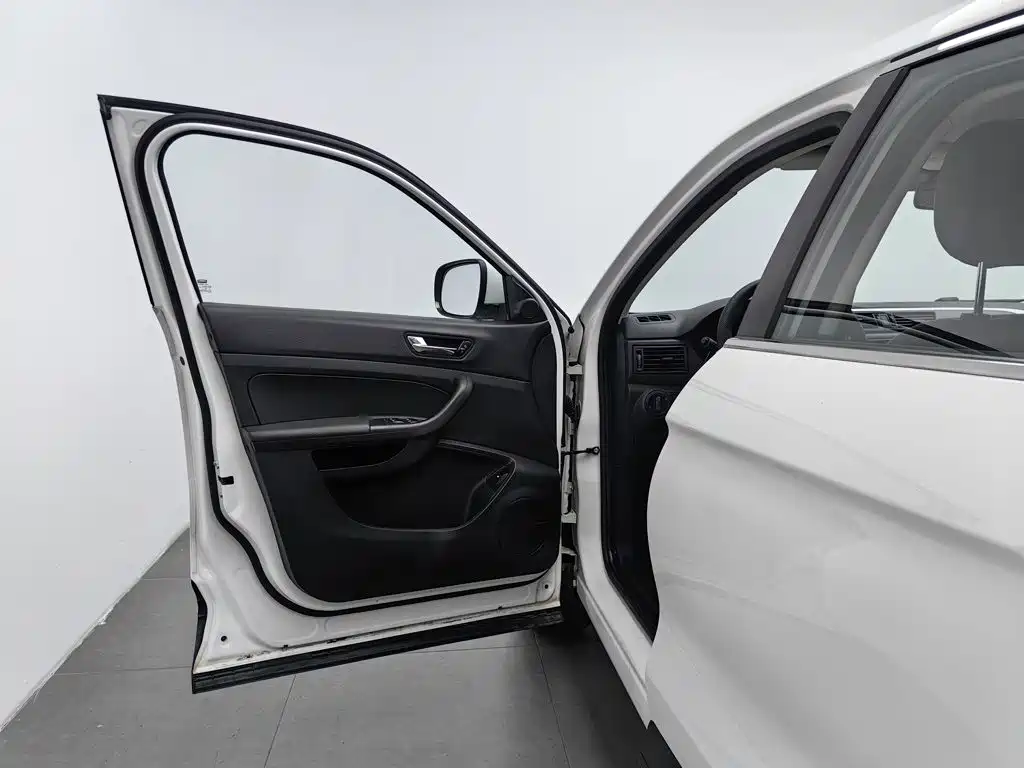 Qoros Qoros 5 — миниатюра 8