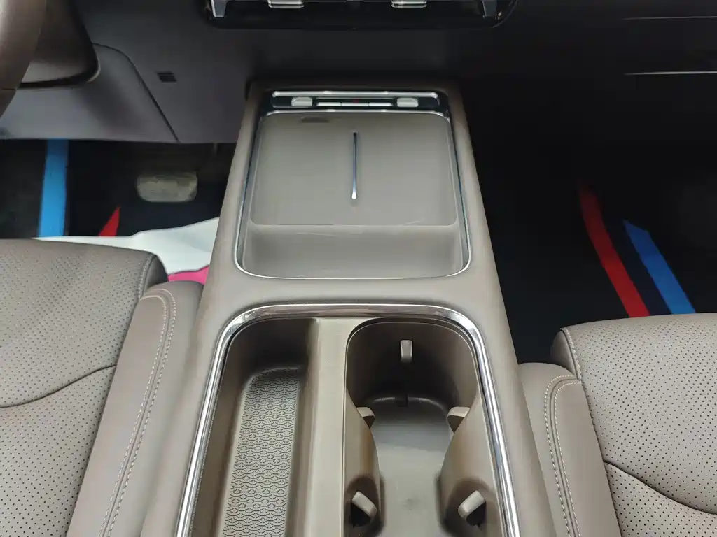 Wuling Xingguang 730 New Energy — миниатюра 12