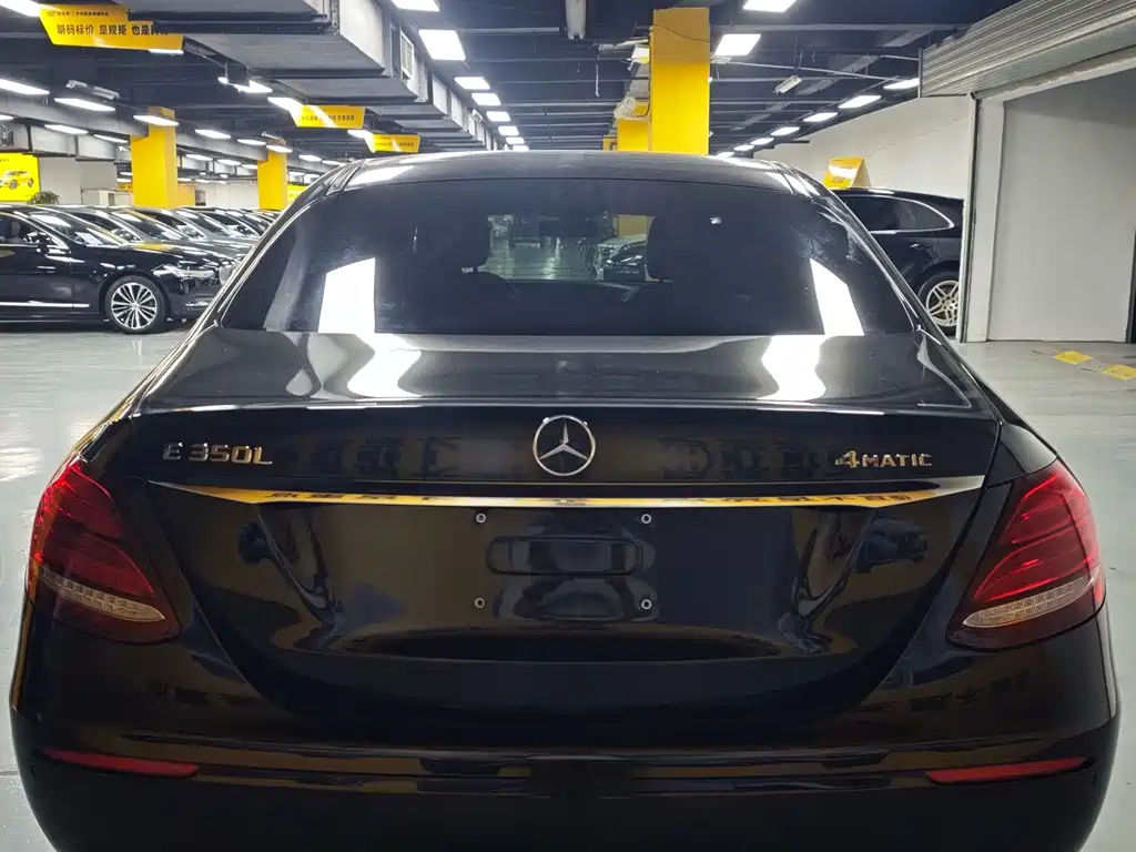 Mercedes-Benz E-Class — миниатюра 8