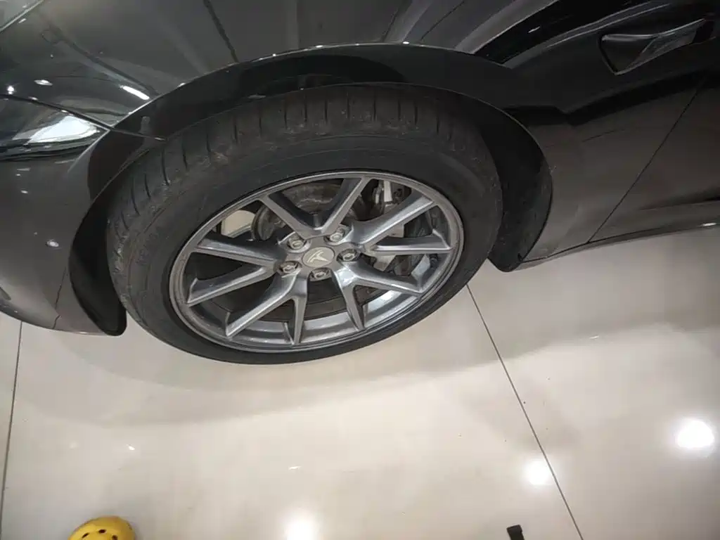 Tesla Model 3 — миниатюра 23