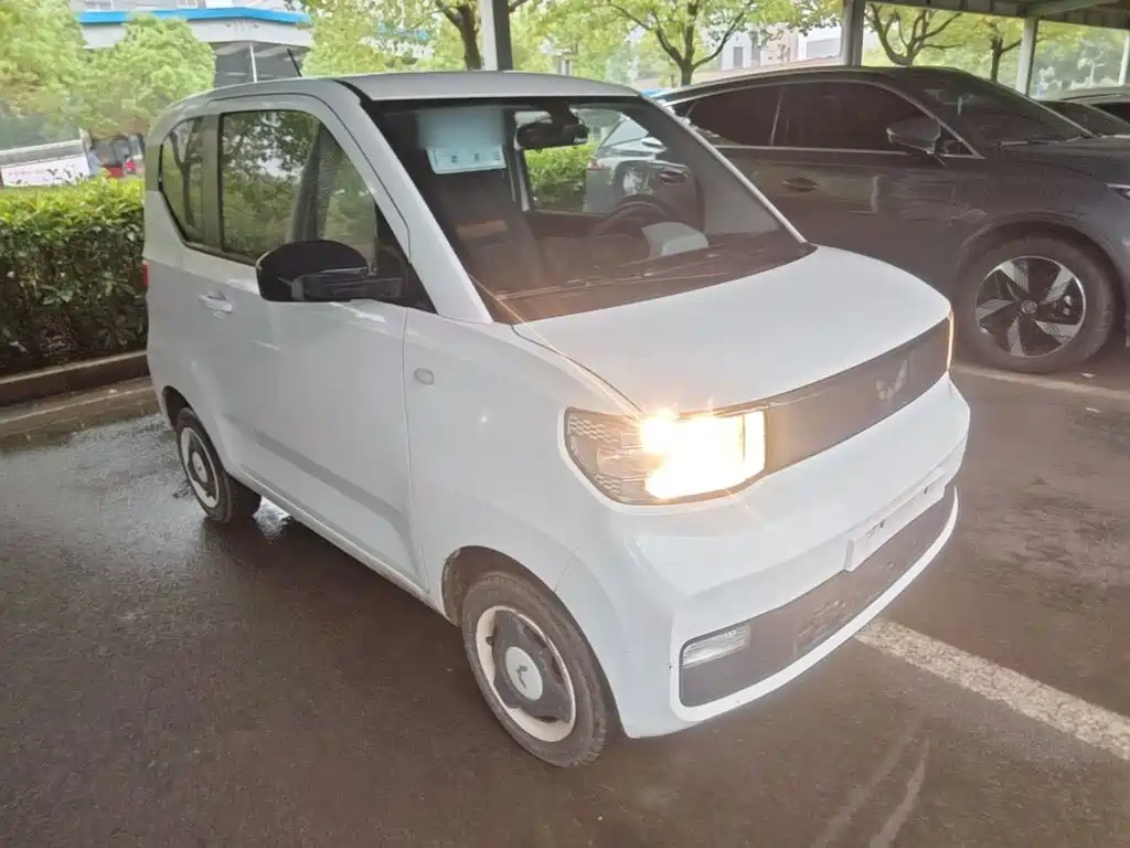 Wuling MINIEV — миниатюра 4