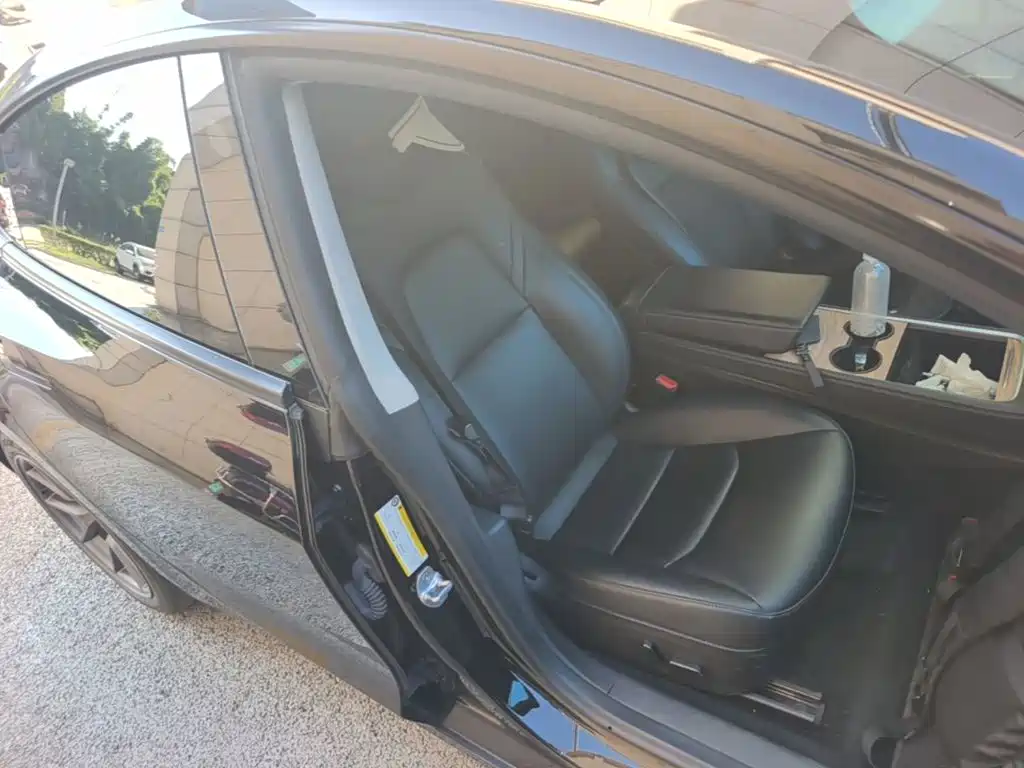 Tesla Model 3 — миниатюра 25