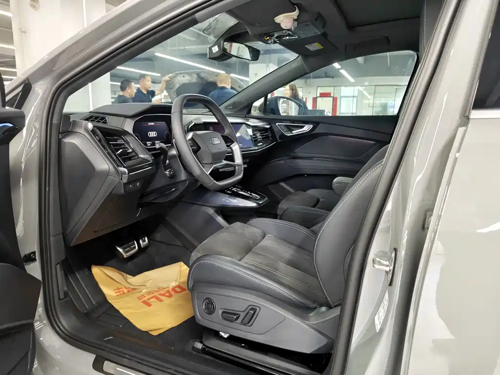 Audi Q4 e-tron — миниатюра 9
