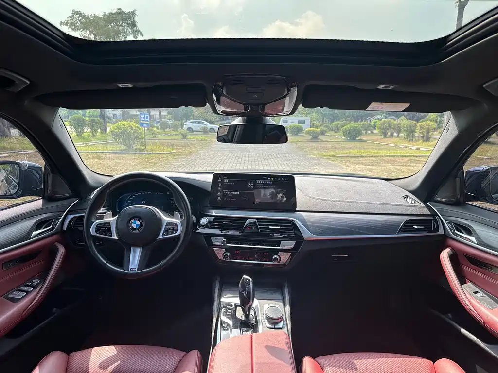 BMW 5 Series — миниатюра 17
