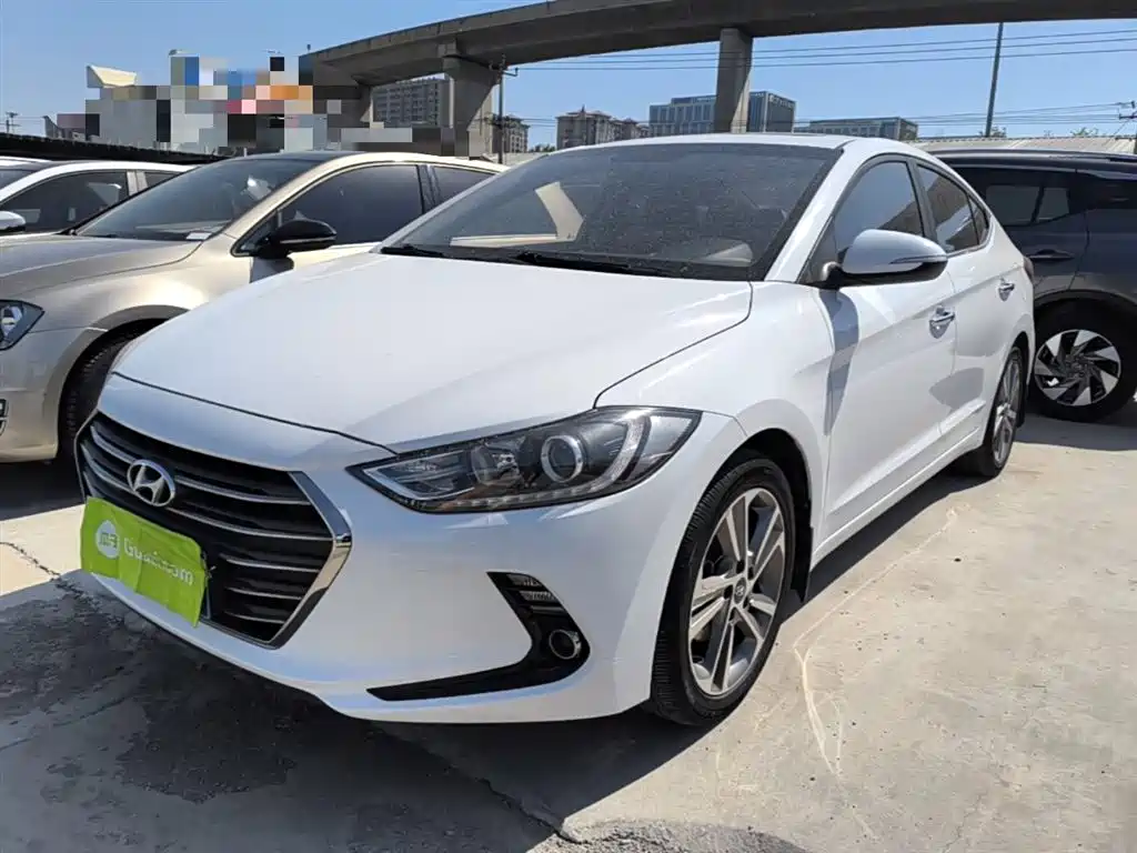 Купить Hyundai Elantra