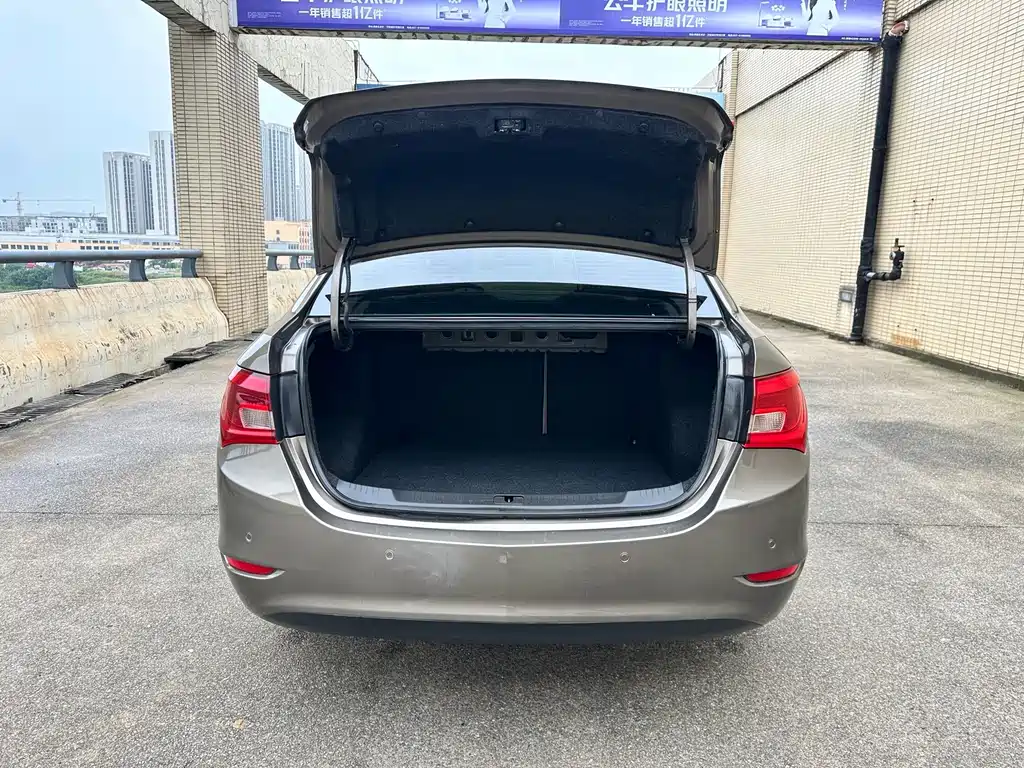 Buick Excelle — миниатюра 14
