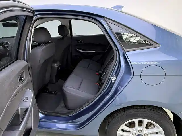Ford Escort — миниатюра 10