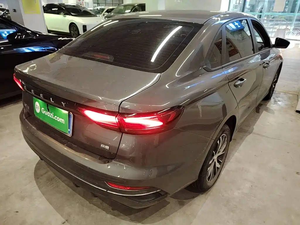Geely Emgrand — миниатюра 7