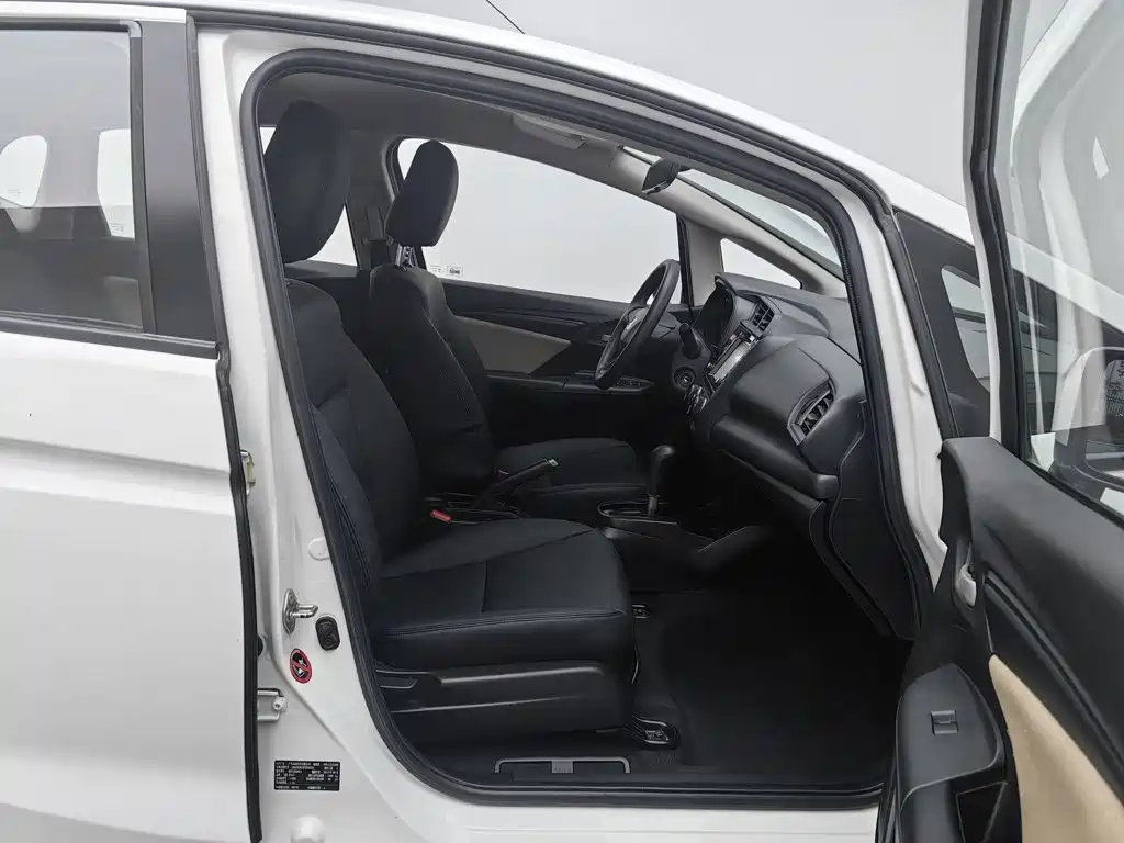 Honda Fit — миниатюра 23