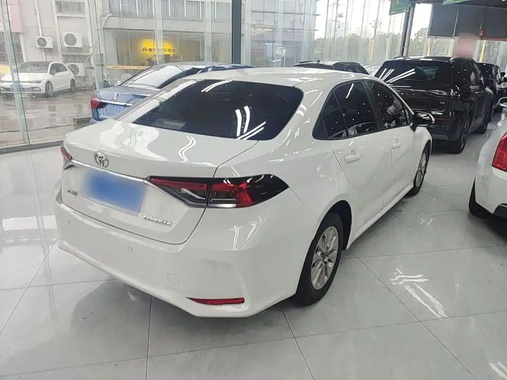 Toyota Corolla — миниатюра 7