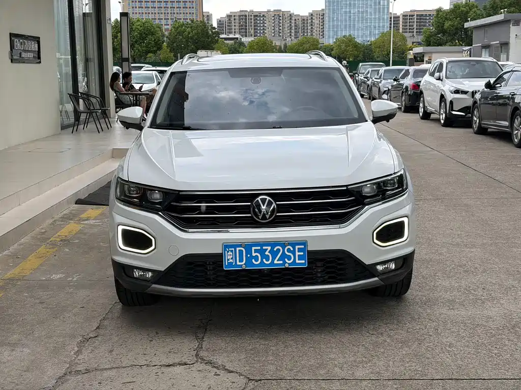 Volkswagen T-Roc — миниатюра 2
