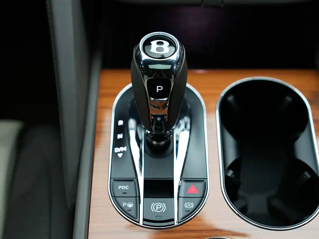 Bentley Bentayga 4.0T V8, фото 16