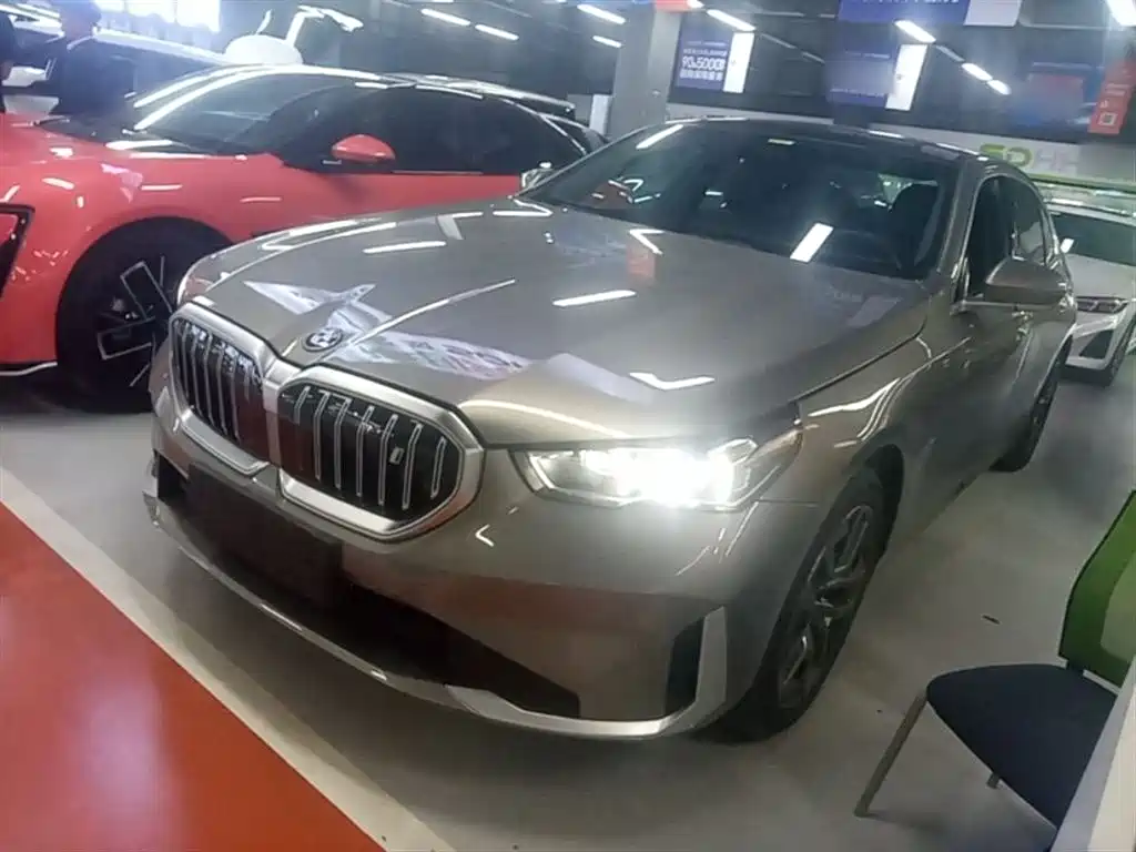 BMW i5 2025