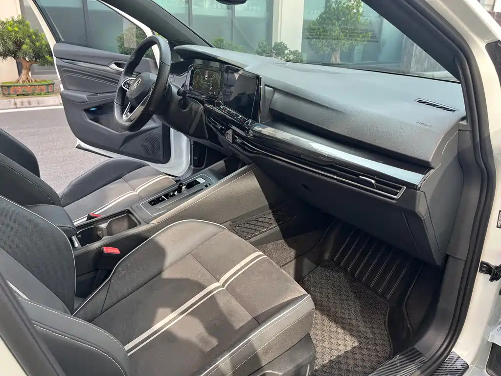 Volkswagen Golf — миниатюра 9