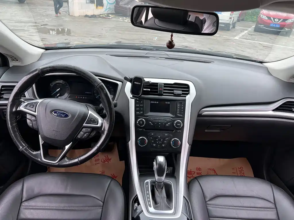 Ford Mondeo — миниатюра 8