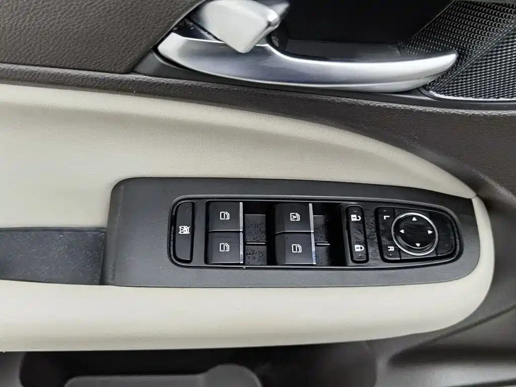 GAC Motor Trumpchi M6 — миниатюра 9