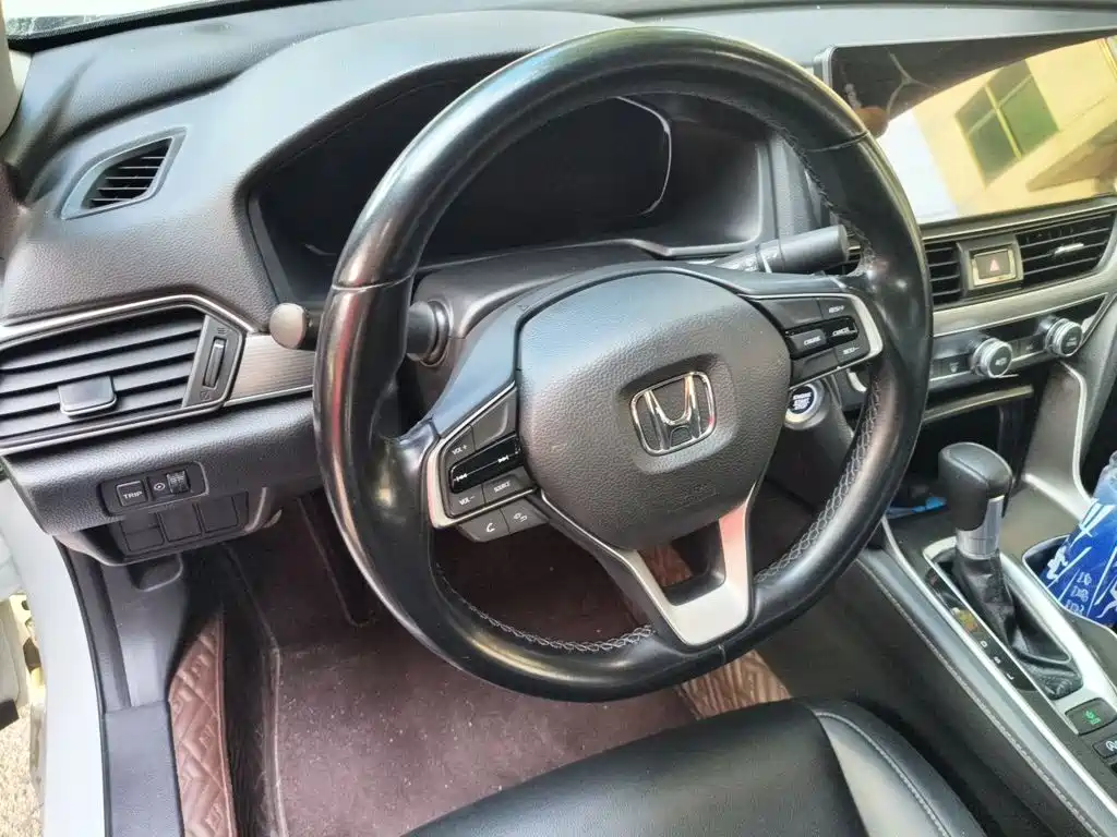 Honda Accord — миниатюра 6