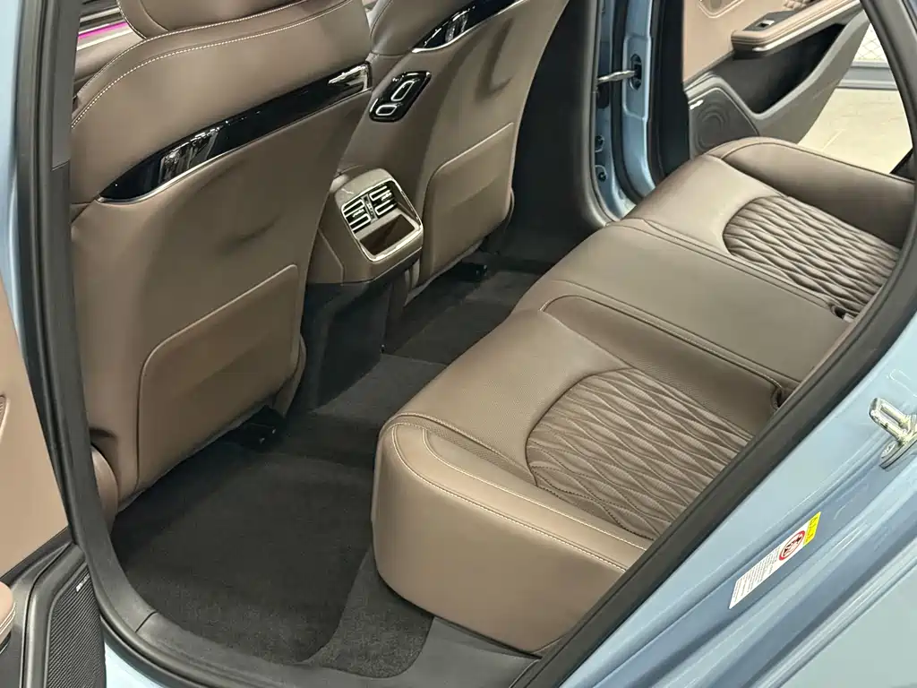 BYD Han — миниатюра 12