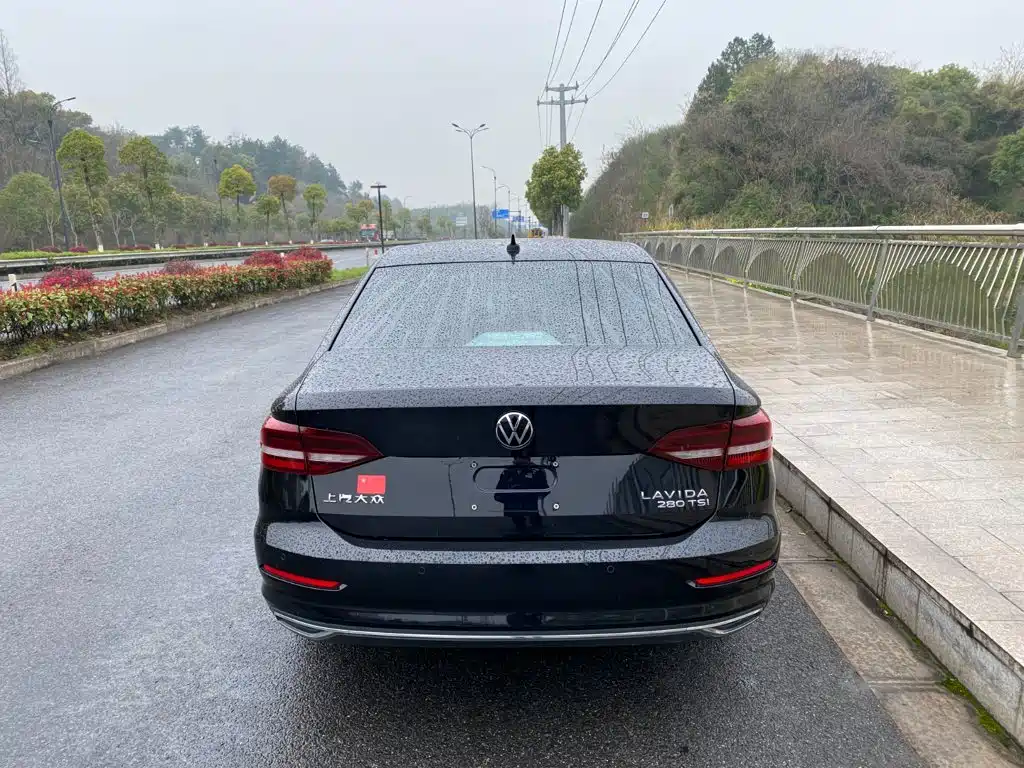 Volkswagen Lavida — миниатюра 5