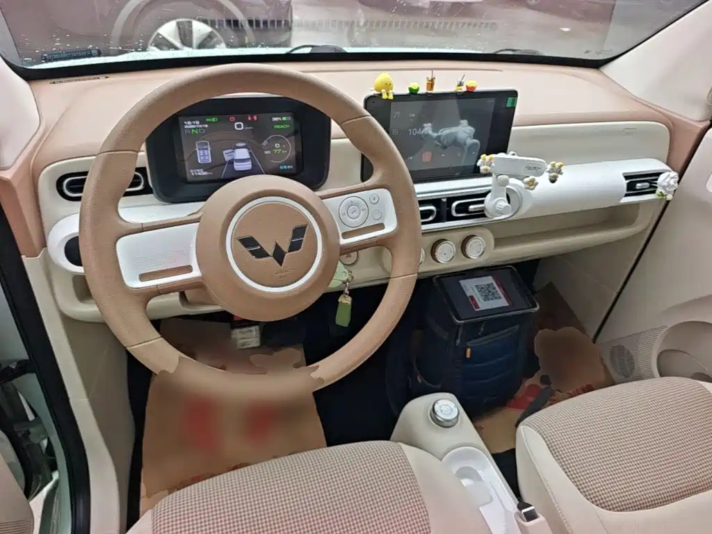 Wuling MINIEV — миниатюра 10