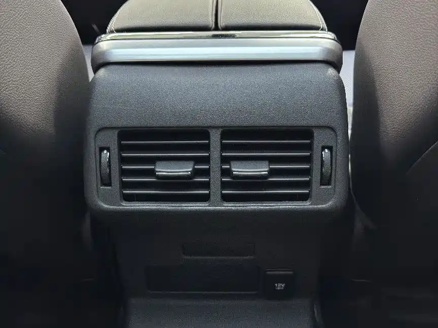 Land Rover Velar — миниатюра 3