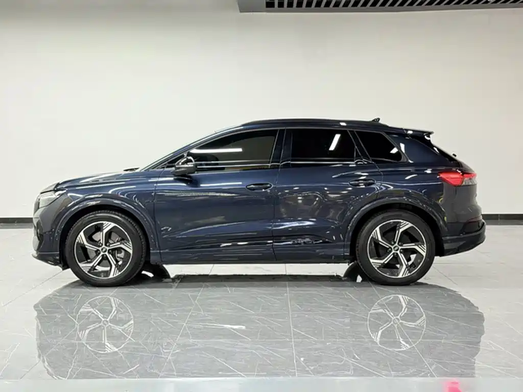 Audi Q4 e-tron — миниатюра 3