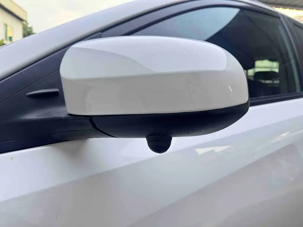 Toyota Yaris L — миниатюра 35