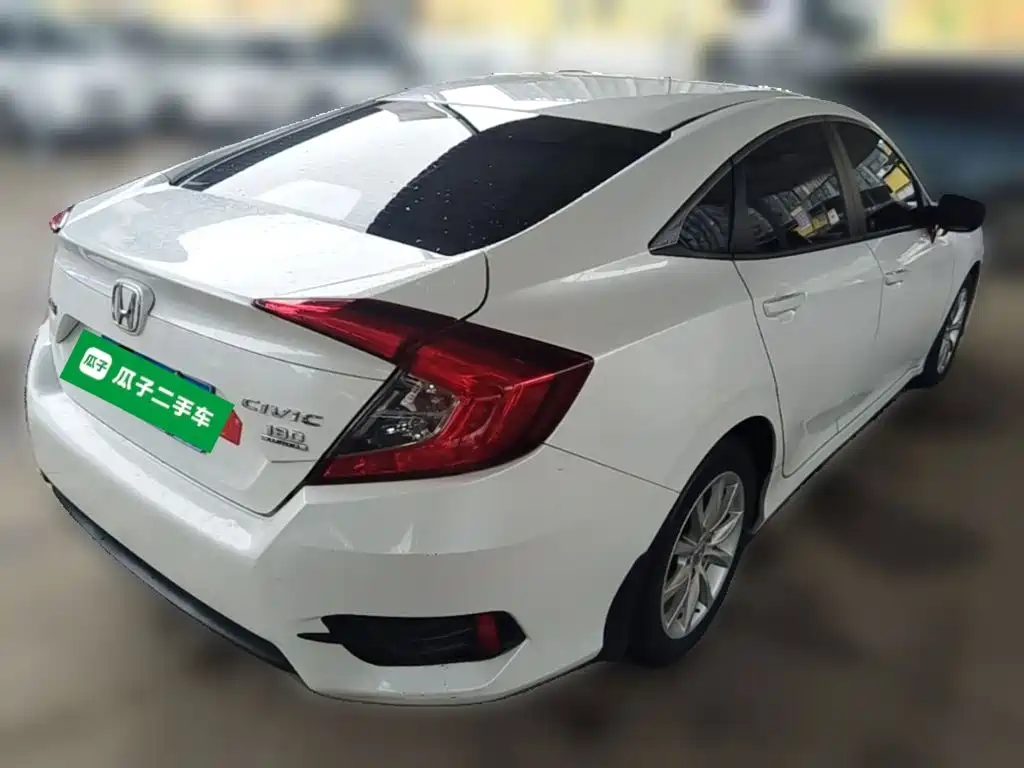 Honda Civic — миниатюра 10