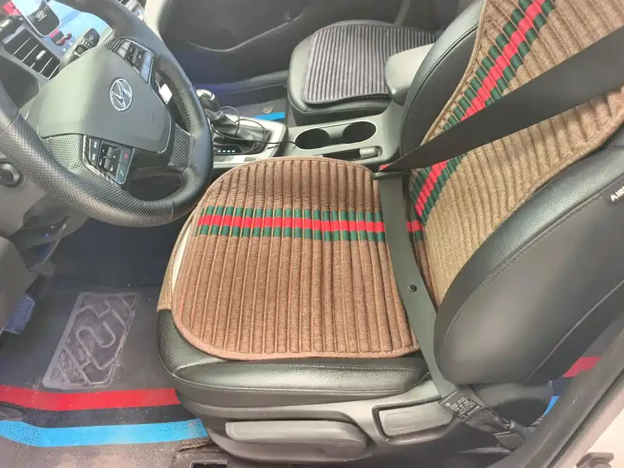 Hyundai Elantra — миниатюра 9