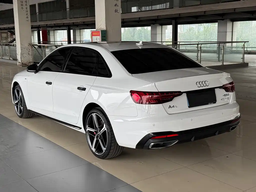 Audi A4L — миниатюра 4