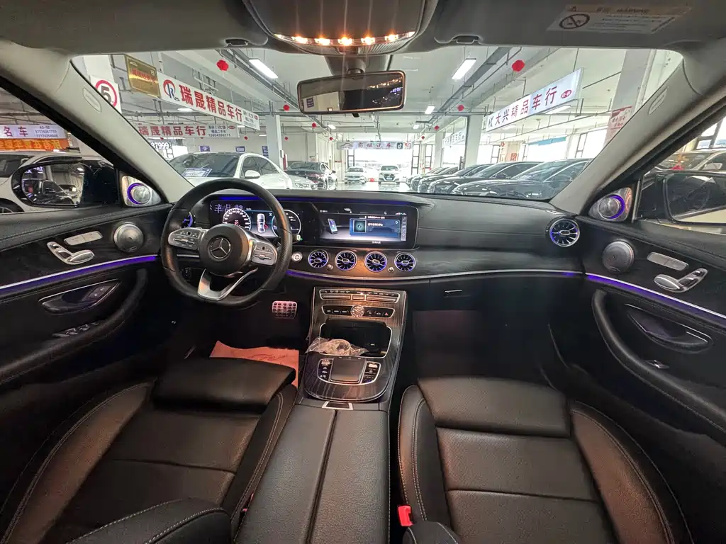 Mercedes-Benz E-Class — миниатюра 8