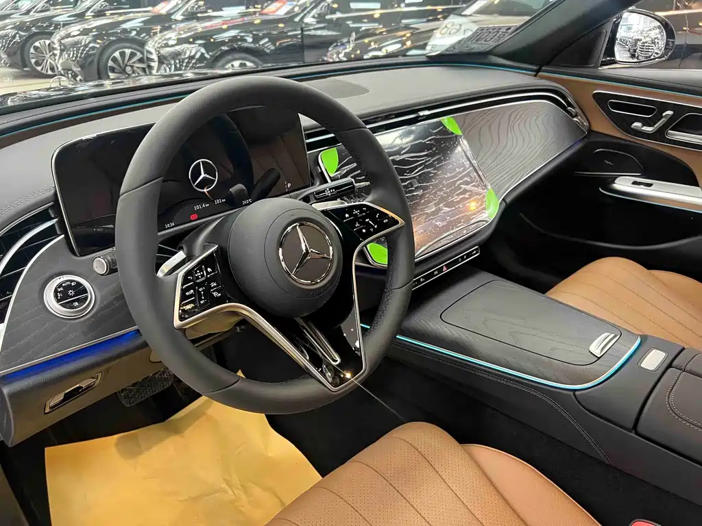 Mercedes-Benz E-Class — миниатюра 8