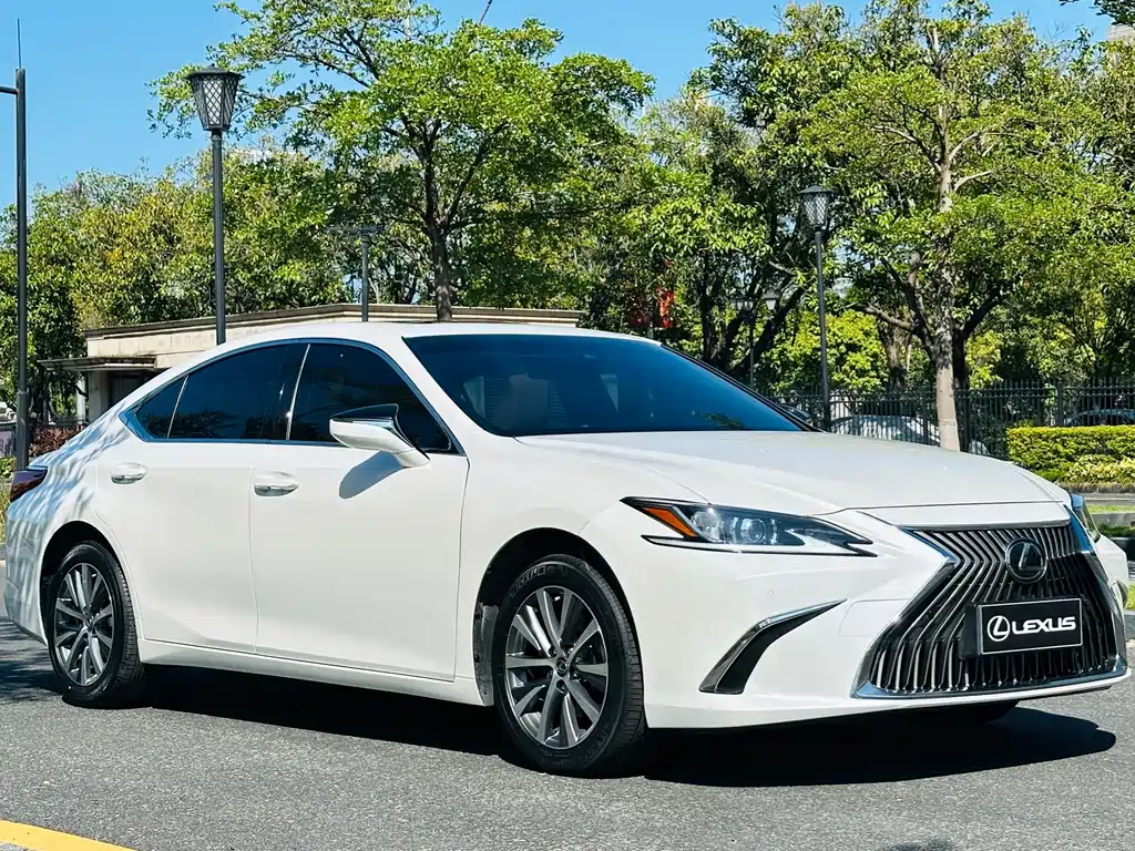 Lexus ES — миниатюра 3