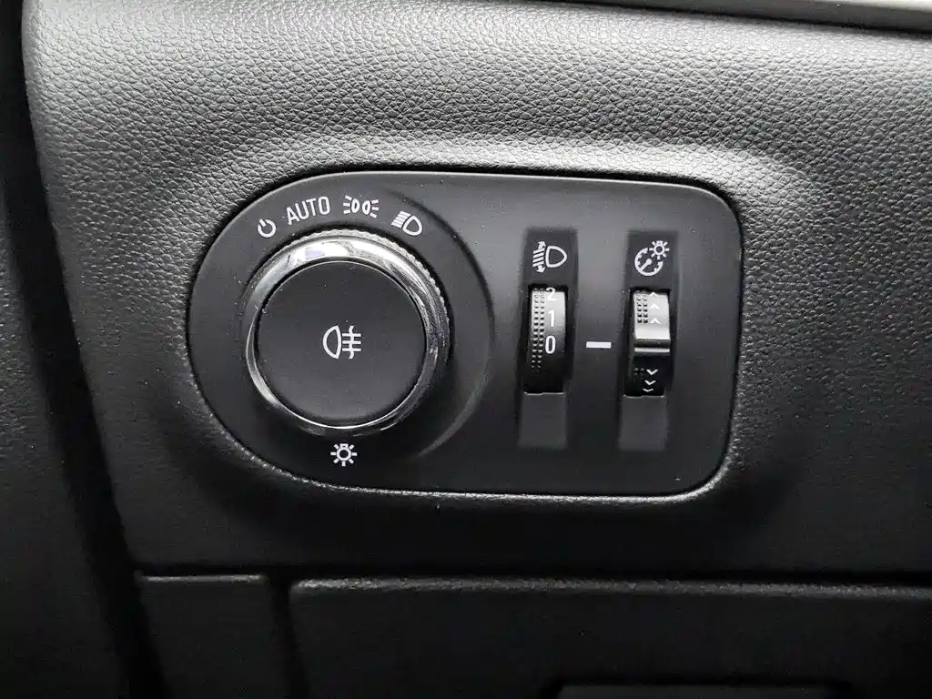 Buick Verano — миниатюра 21
